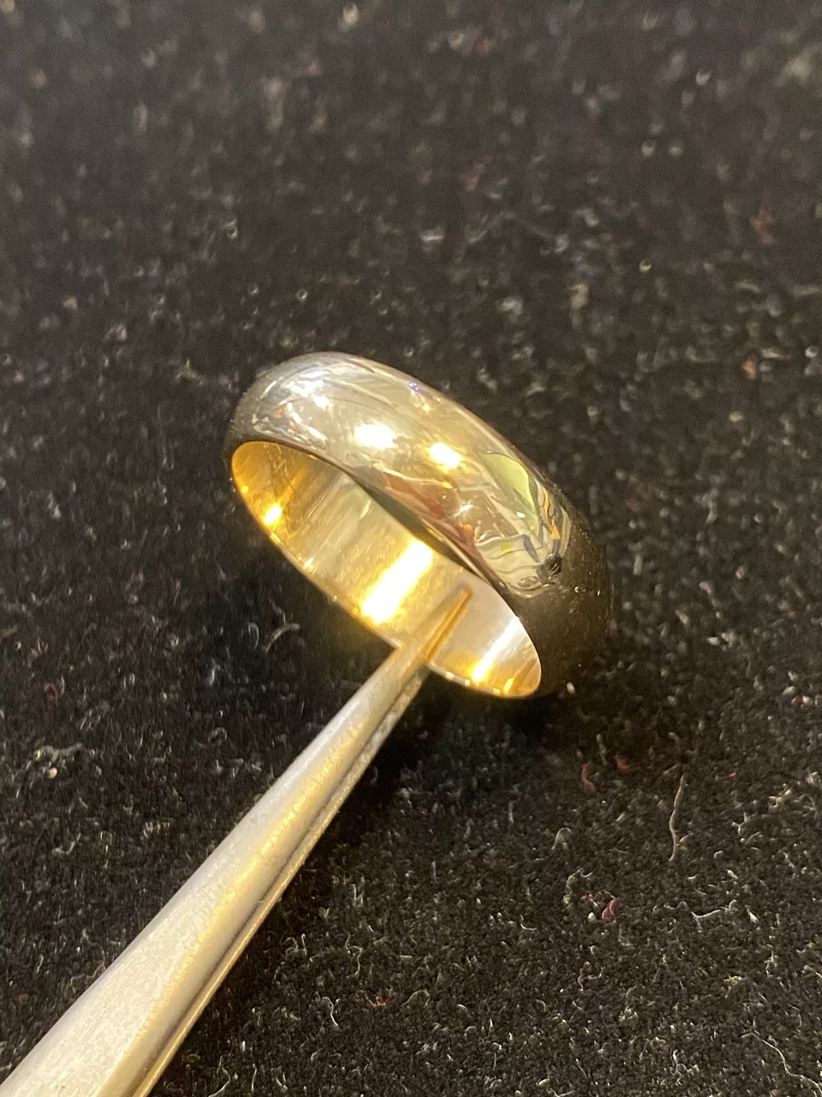 14KT Yellow Gold Wedding Band Size 9 6.3g