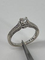 14KT White Gold Diamond Ring Aprx 38 PTS Size 5.5 2.9g 2.3mm