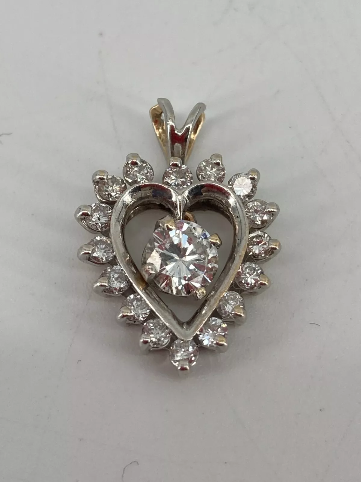 14KT White Gold Diamond Heart Pendant Approx 77pts 2.1g