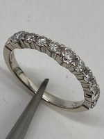 14KT White Gold Diamond Ring Size 7 2.6g