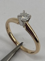 14KT Yellow Gold Diamond Ring Size 6.75 2.6g