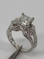 18KT White Gold Diamond Ring 2 Carats Size 6.25 6.6g