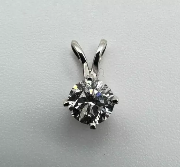 14KT White Gold Round Cut Diamond Pendant 0.5g