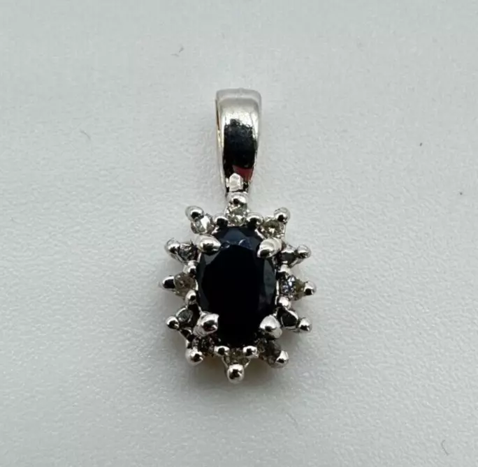 10KT White Gold Sapphire with Diamonds Pendant 1.2g
