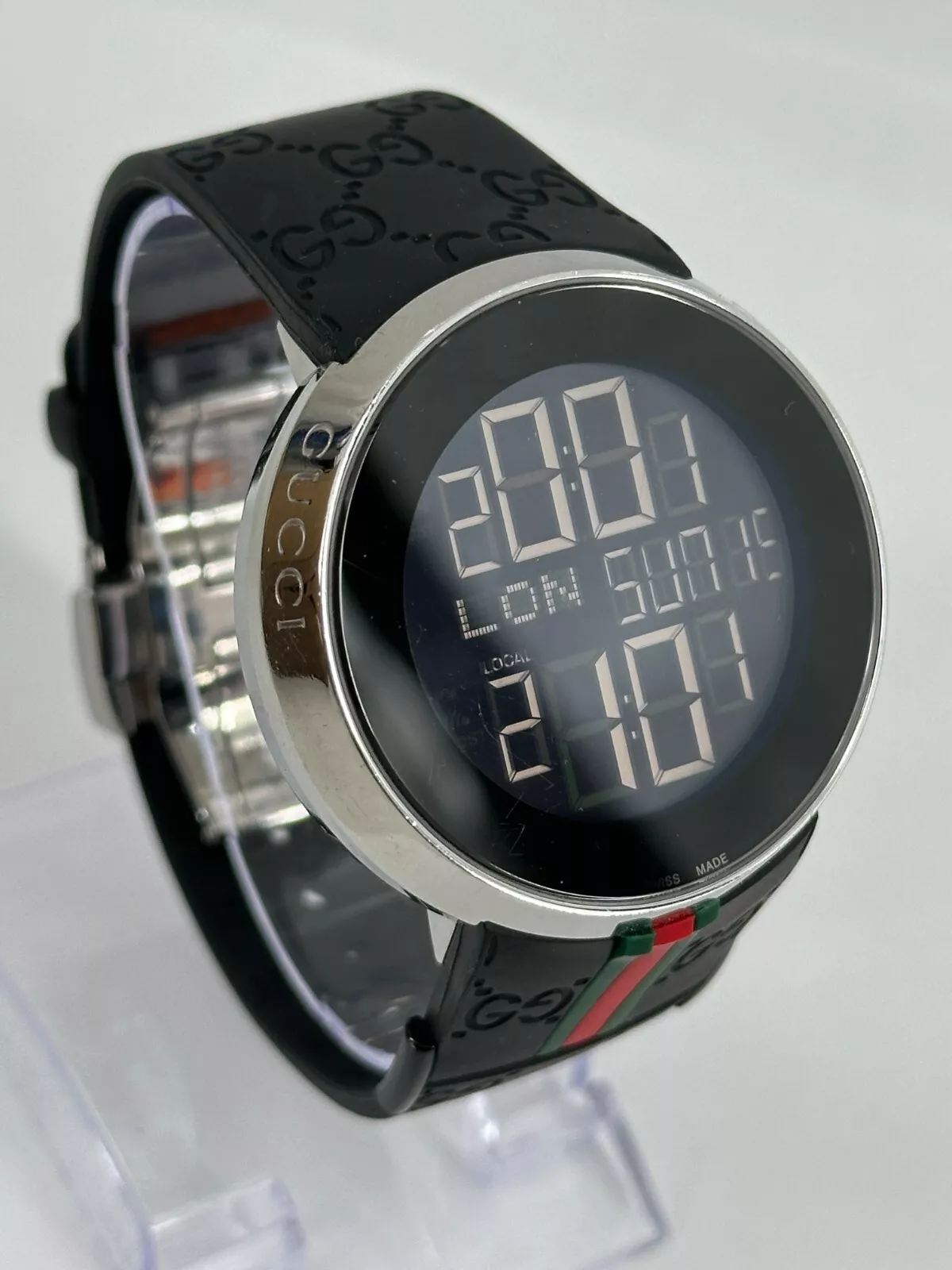 Gucci Watch Men 114-2 Quartz with Rubber Strap