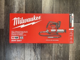 Milwaukee 2646-22CT M18 18V 2-Speed 48-Inch Hose Grease Gun w/ Batteries