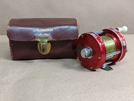 Ambassadeur 5000 Reel with leather pouch