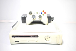 Xbox 360 + White Controller + One Ear Headset 