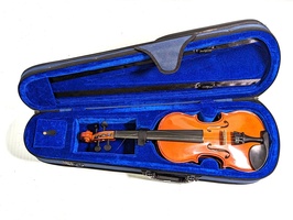Menzel Violin in Case - as-is no stick, needs restrung
