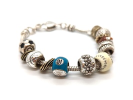 Unbranded charm bracelet with charms