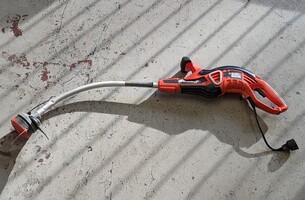 Black and Decker String Trimmer - AS-IS
