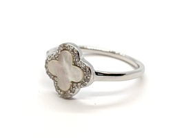 Ladies Silver Ring