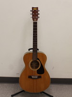 Yahama Acoustic Guitar (mod. FG 311) w/ Case