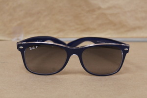 Ray Ban New Wayfarer Polarized Sunglasses (mod. RB2132)