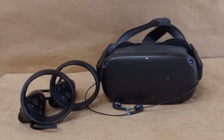 Oculus VR Headset in Case E Mh-B 