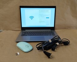 Lenovo IdeaPad 1 14ADA05 w/ mouse & charger
