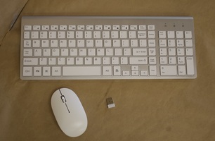 Fenifox wireless keyboard and mouse