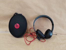 Beats wired headphones Solo