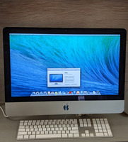 Apple iMac 2013 w/ Keyboard