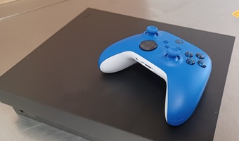 Xbox One X Console
