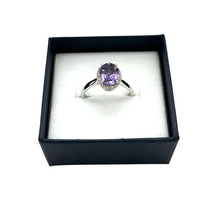 10K White Gold Ring with Purple Stone 4.3 grams