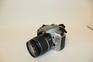 Canon Rebel EOS XS Camera + Kit