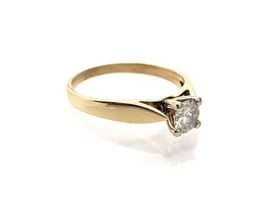 14k Solitaire Ring