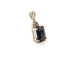 14k Pendant With Blue Stone