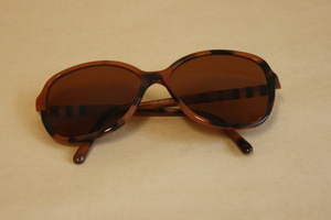 Burberry B 4197 Sunglasses with case