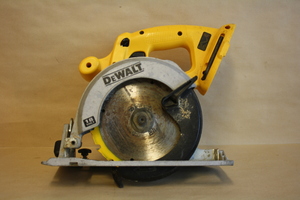 Dewalt Recip/Circ Saw w/ 18V battery and charger Dc385