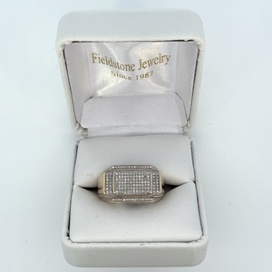 10kt White Gold Diamond Gents Ring