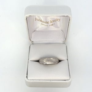  10kt White Gold Ring With Natural Round Diamonds