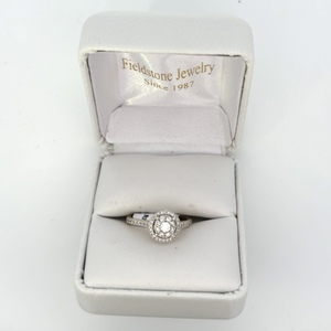 10kt White Gold Ring Mix Diamonds