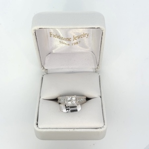  18kt White Gold Natural Square Diamond Ring