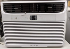 Frigidaire Window Air Conditioning Unit w/ Remote