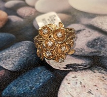 14K Flower Cluster Diamond Ring