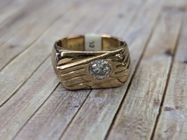 Beautiful 14K Gold & Diamond Solitaire Men's Ring