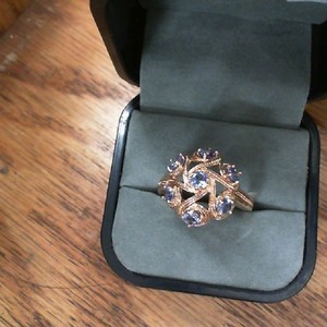  14k Yellow Gold Ring with 7 Facetted Tanzanite Stones, Size 7