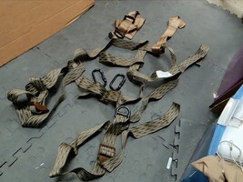 AMERISTEP CAMO FULL BODY CLIMBING HARNESS 231 PLUS CARIBINERS
