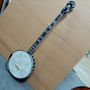 MORGAN MONROE OPEN BACK 5 STRING BANJO WITH MOTHER OF PEARL INLAY