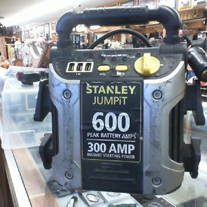 STANLEY 600 JUMP STARTER