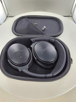 BOSE QUITE COMFORT SE HEADPHONES IN CASE
