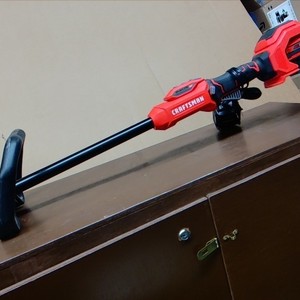 CRAFTSMAN CMCST930  WEED EATER W/1 BAT CHARGER