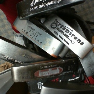 VARIOUS BRAND PUTTERS OR GOLF BAG