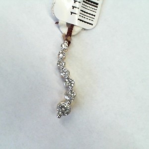 10k Gold Wavy Pendant with 7 Diamonds Small to Large, .50 TCW