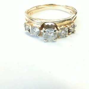 WED SET 14kt  Yellow Gold 3.90gms 5 Diamonds, Appx  .70 TCW SZ  8 