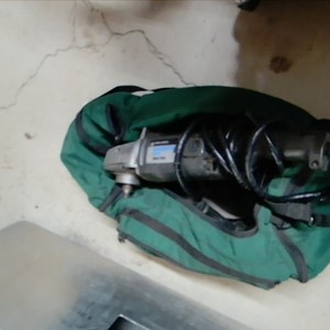 BLACK & DECKER 6124 ANGLER POLISHER & ACCES (IN GREEN BAG)