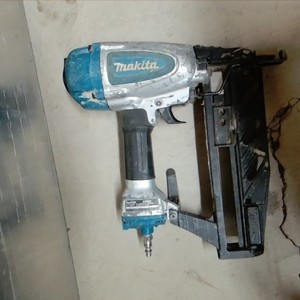 Makita Pneumatic 16-Gauge, 2-1/2 in. Straight Finish Nailer