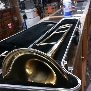  E.M. WINSTON TB810L STUDENT TENOR TROMBONE W/ HARD CASE