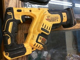 Dewalt DCS367 Variable Speed Reciprocating Saw
